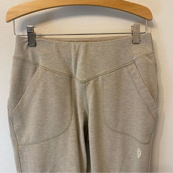 Indygena Cropped Jogger Pants - Picture 5 of 10